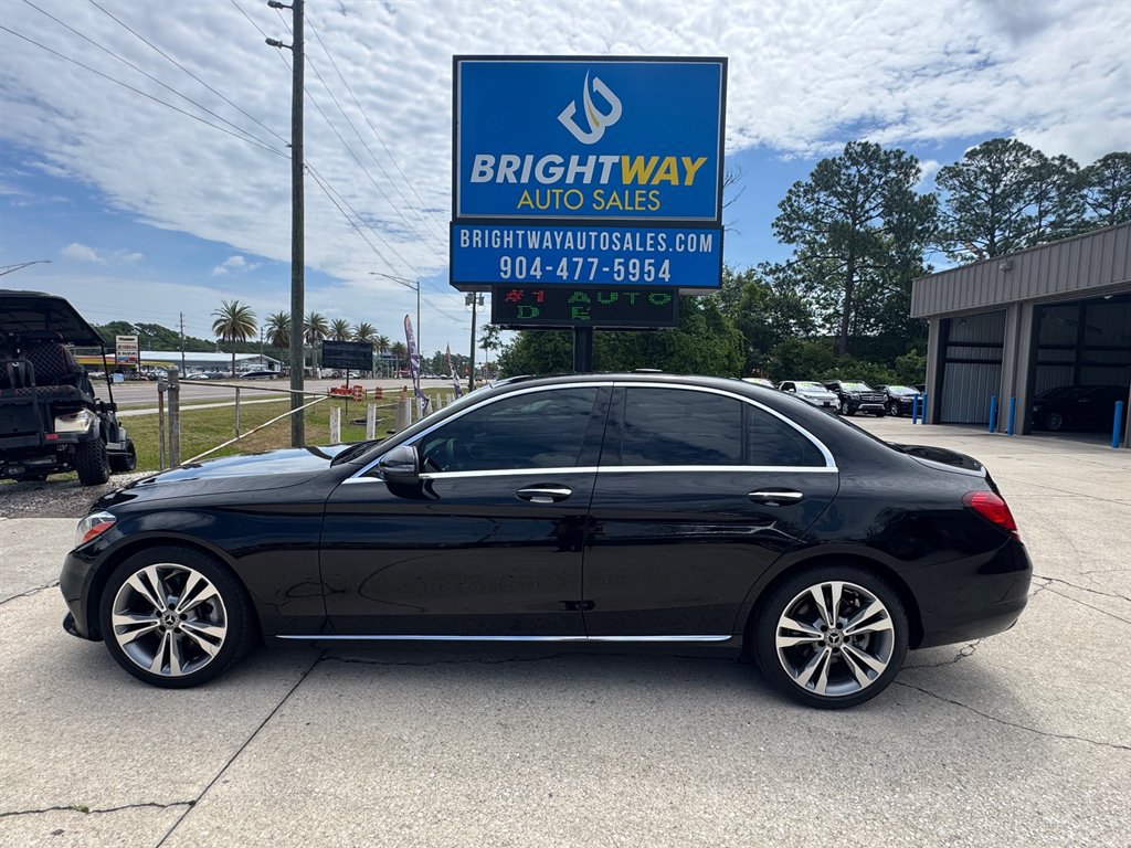 Used 2019 Mercedes-Benz C 300 Sedan image 2