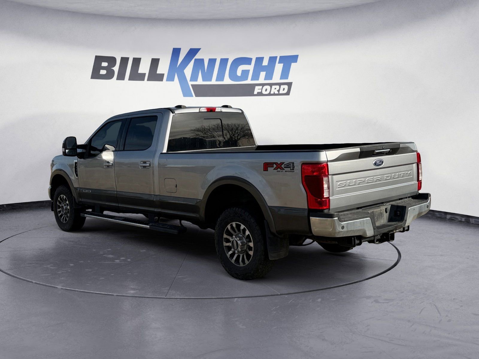 Used 2020 Ford F350 Lariat w/ Lariat Value Package image 3