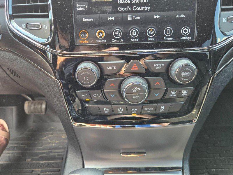Used 2020 Jeep Grand Cherokee Limited X AWD/4WD image 16