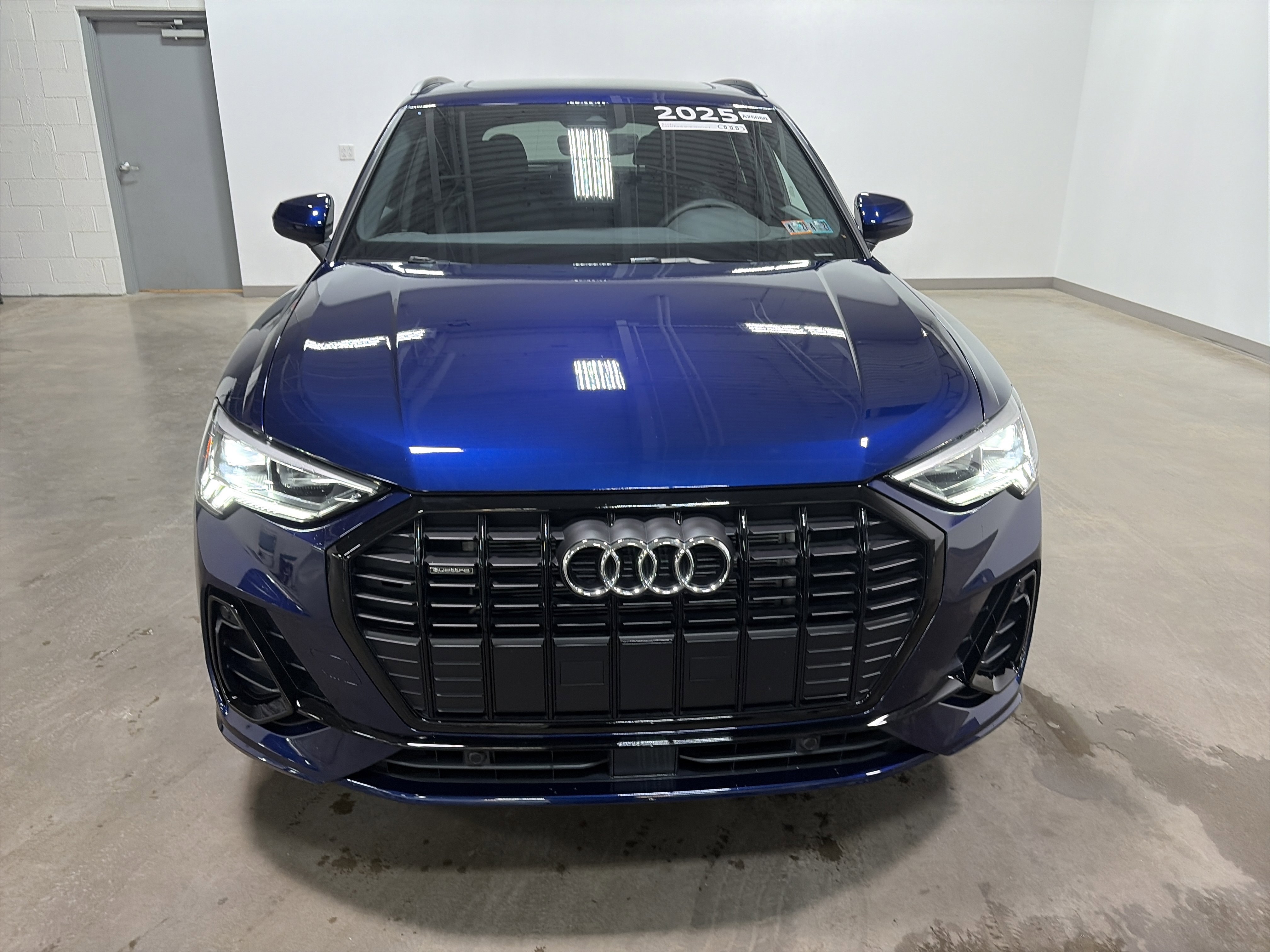 Certified 2025 Audi Q3 2.0T Premium w/ Convenience Plus Package image 39