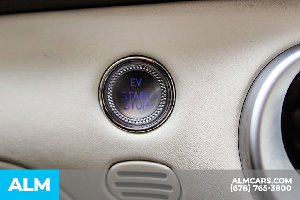 Used 2023 Genesis GV60 Performance image 28