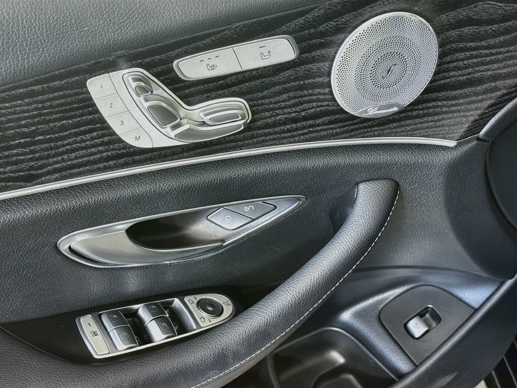 Used 2020 Mercedes-Benz E 350 Sedan w/ Parking Assistance Package image 22