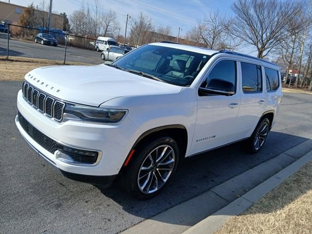 Used 2023 Jeep Wagoneer Series III w/ Premium Group I image 7