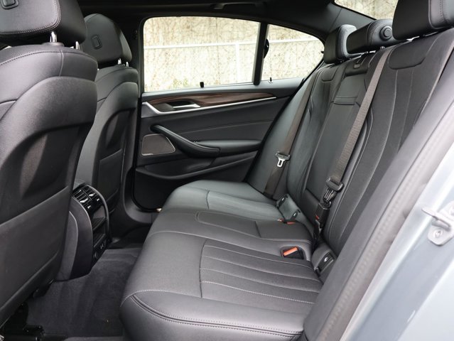 Used 2023 BMW 540i xDrive w/ Executive Package image 22