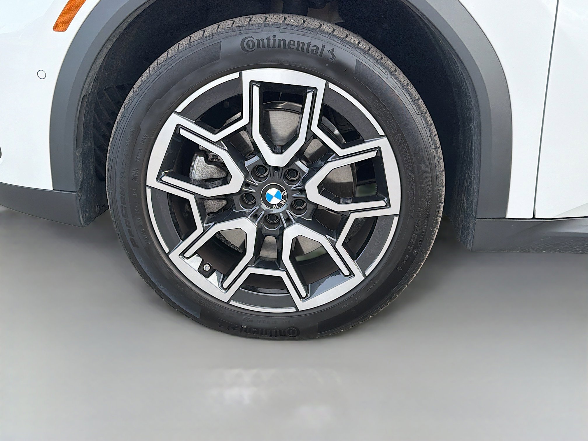 Used 2025 BMW X2 xDrive28i AWD/4WD image 41