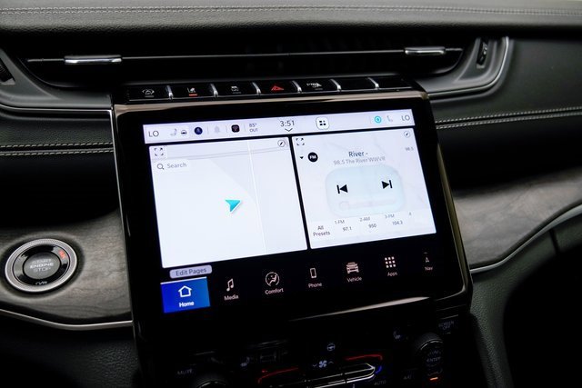 Used 2024 Jeep Grand Cherokee Limited image 27