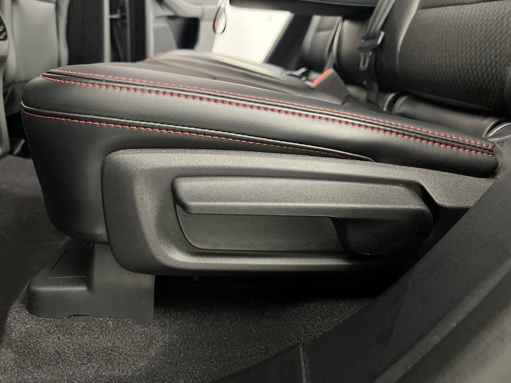 Used 2026 Ford Escape ST-Line FWD image 18
