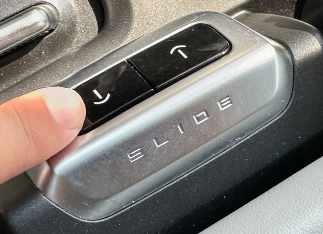 Used 2025 Ford Expedition Active AWD/4WD image 24