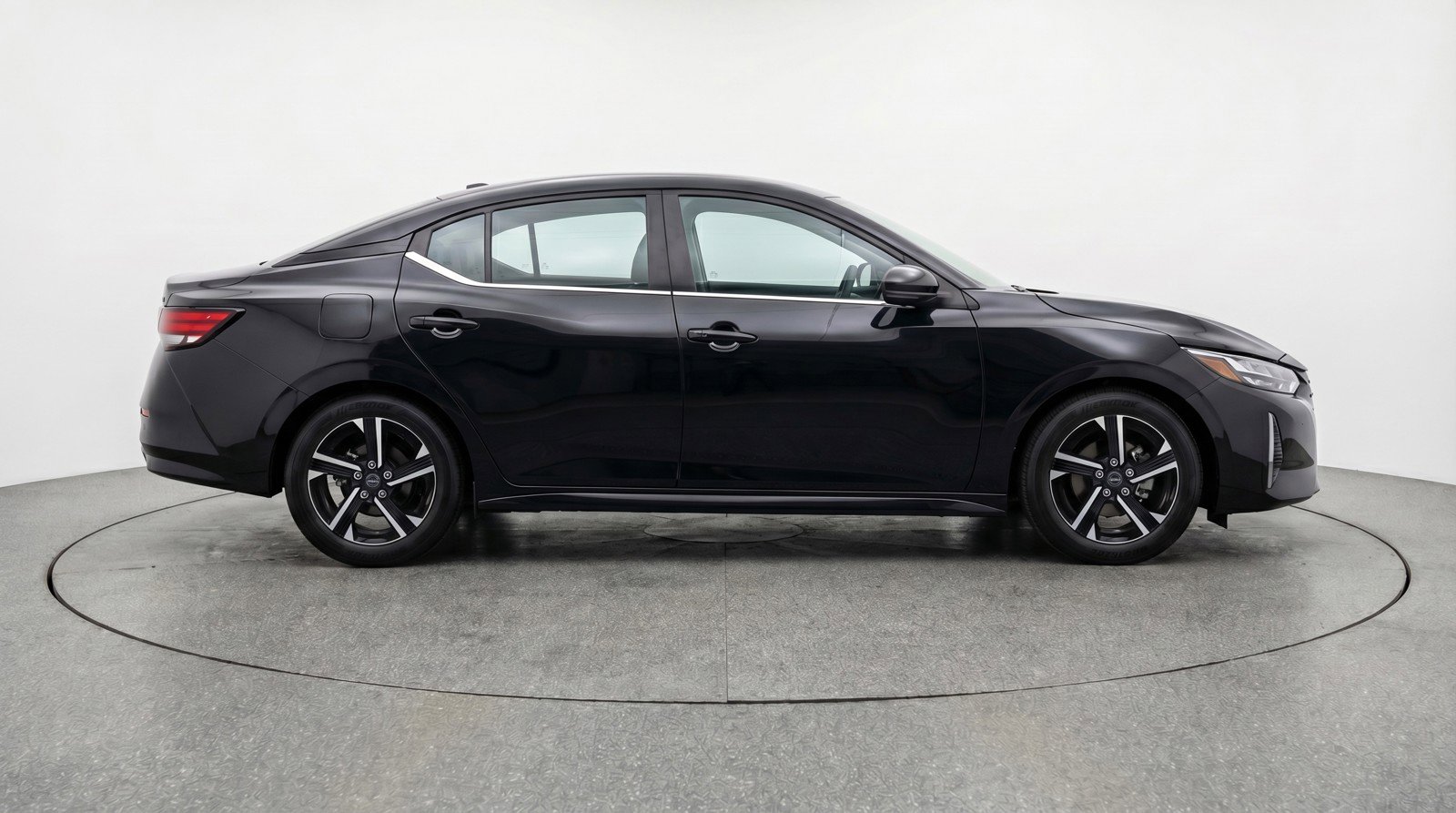 Used 2025 Nissan Sentra SV FWD image 11