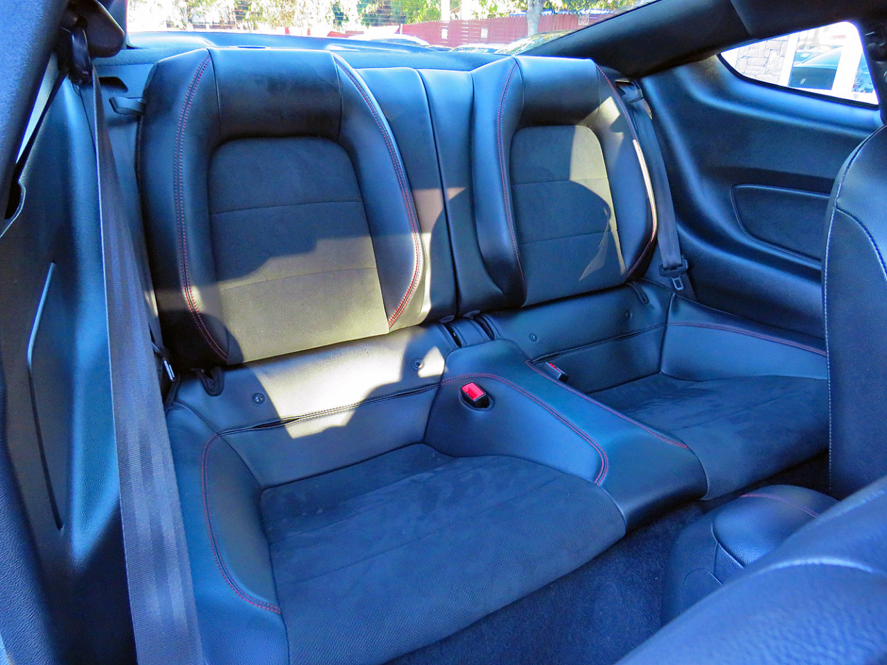 Used 2020 Ford Mustang GT Premium w/ Equipment Group 401A image 18