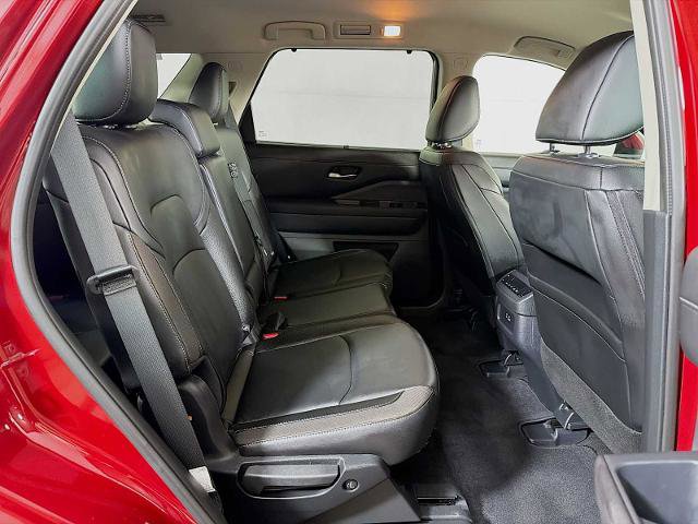 Certified 2025 Nissan Pathfinder SL AWD/4WD image 25