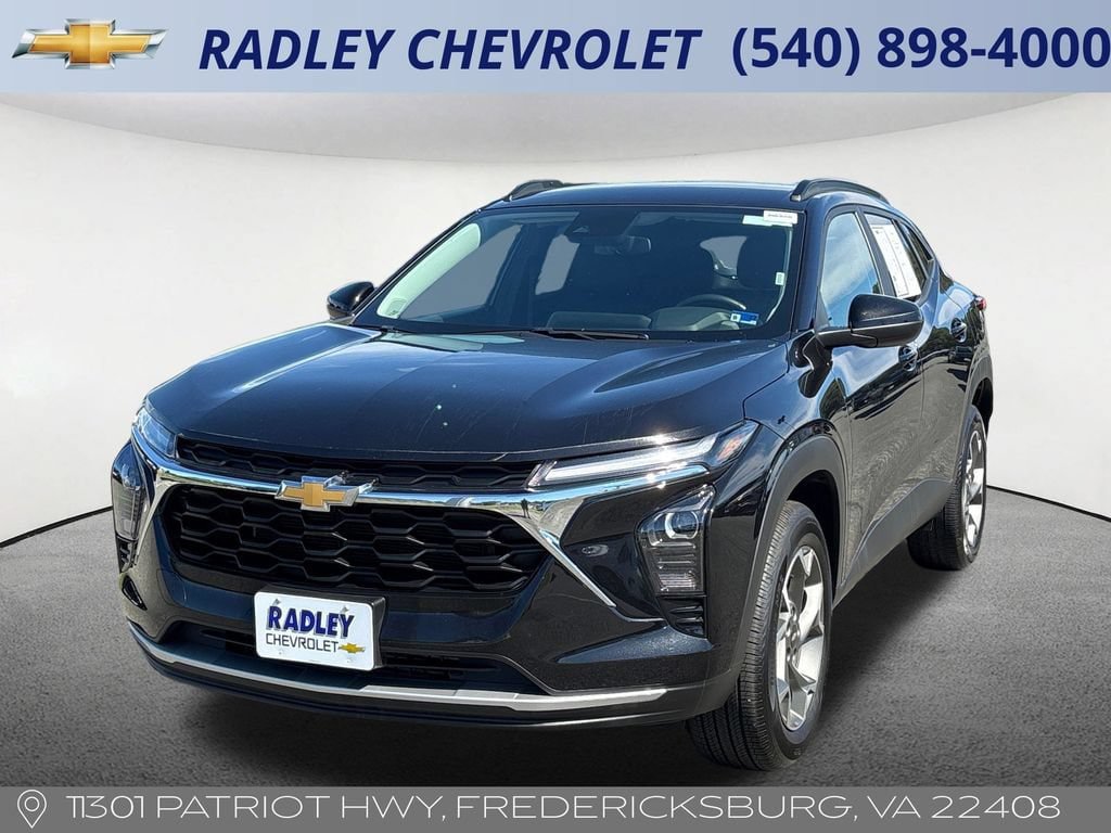 Used 2025 Chevrolet Trax LT w/ LT Convenience Package FWD video 1