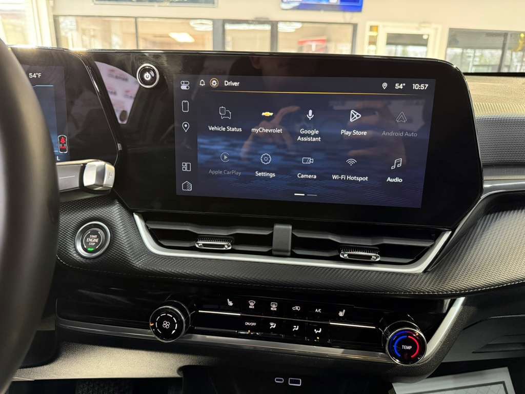 Used 2026 Chevrolet Equinox LT image 16