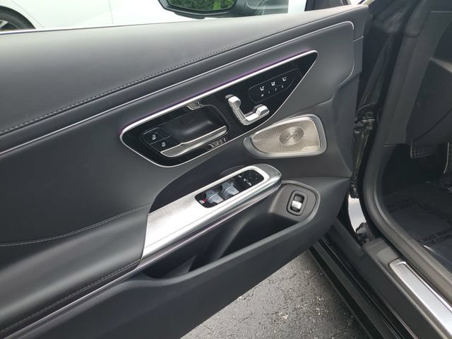 Used 2024 Mercedes-Benz CLE 450 4MATIC Cabriolet image 11
