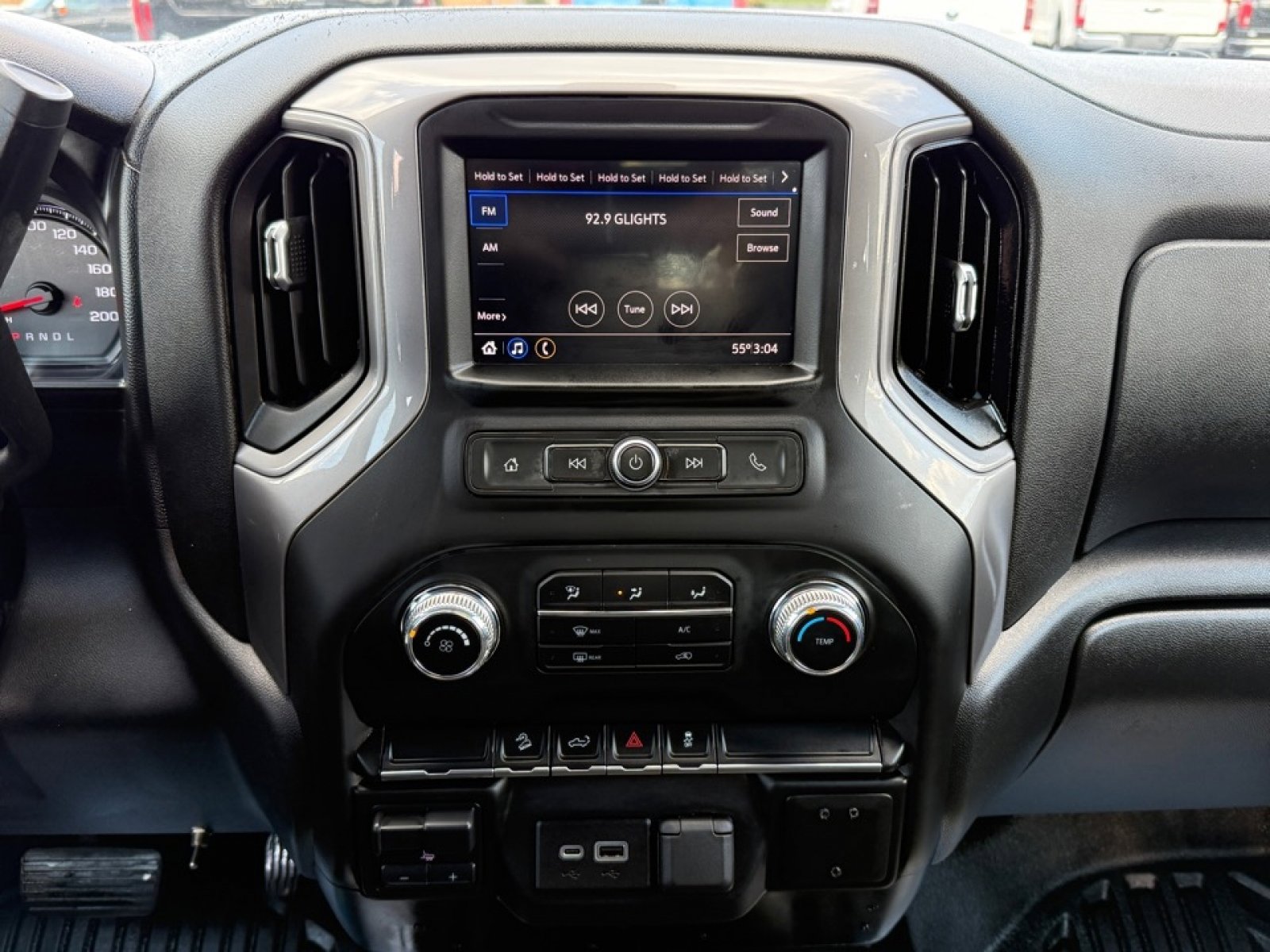 Used 2021 GMC Sierra 1500 4x4 Crew Cab w/ Sierra Value Package image 21