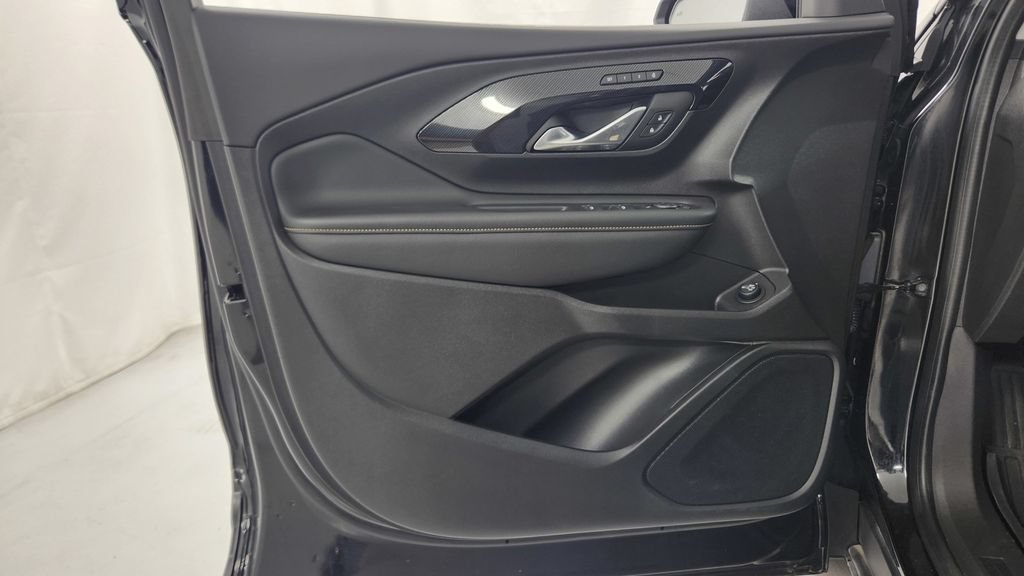 Used 2024 GMC Terrain AT4 w/ LPO, Floor Liner Package AWD/4WD image 19
