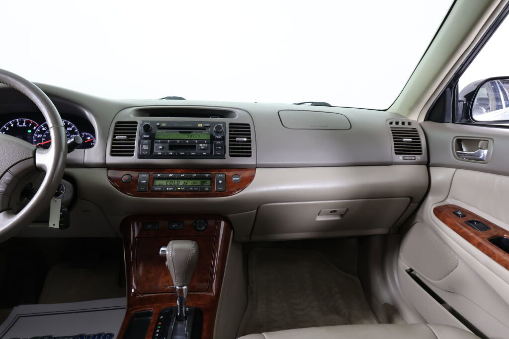 Used 2005 Toyota Camry XLE image 25
