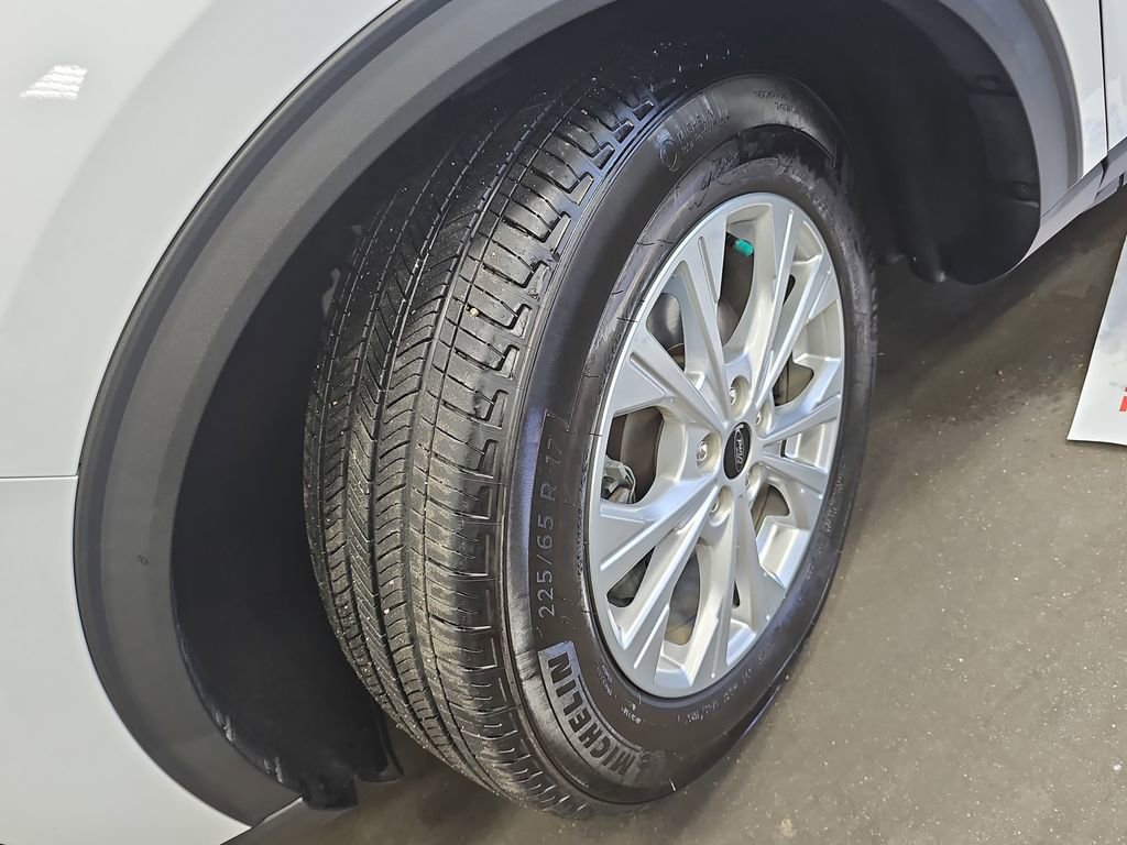 Used 2023 Ford Escape Active w/ Cold Weather Package image 32