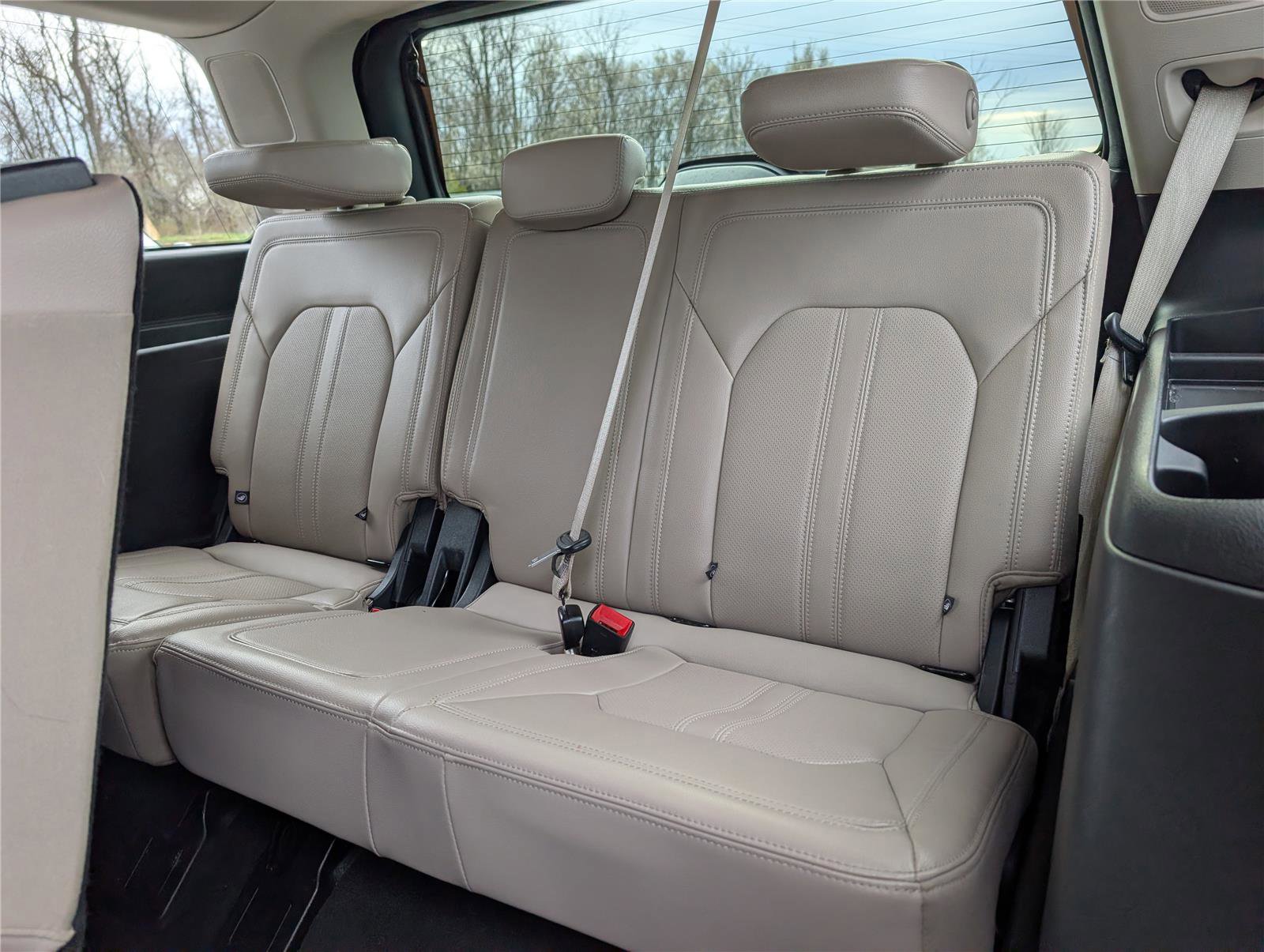 Used 2024 Ford Expedition Limited image 17