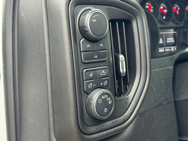 Used 2024 Chevrolet Silverado 2500 Custom w/ Custom Value Package image 17