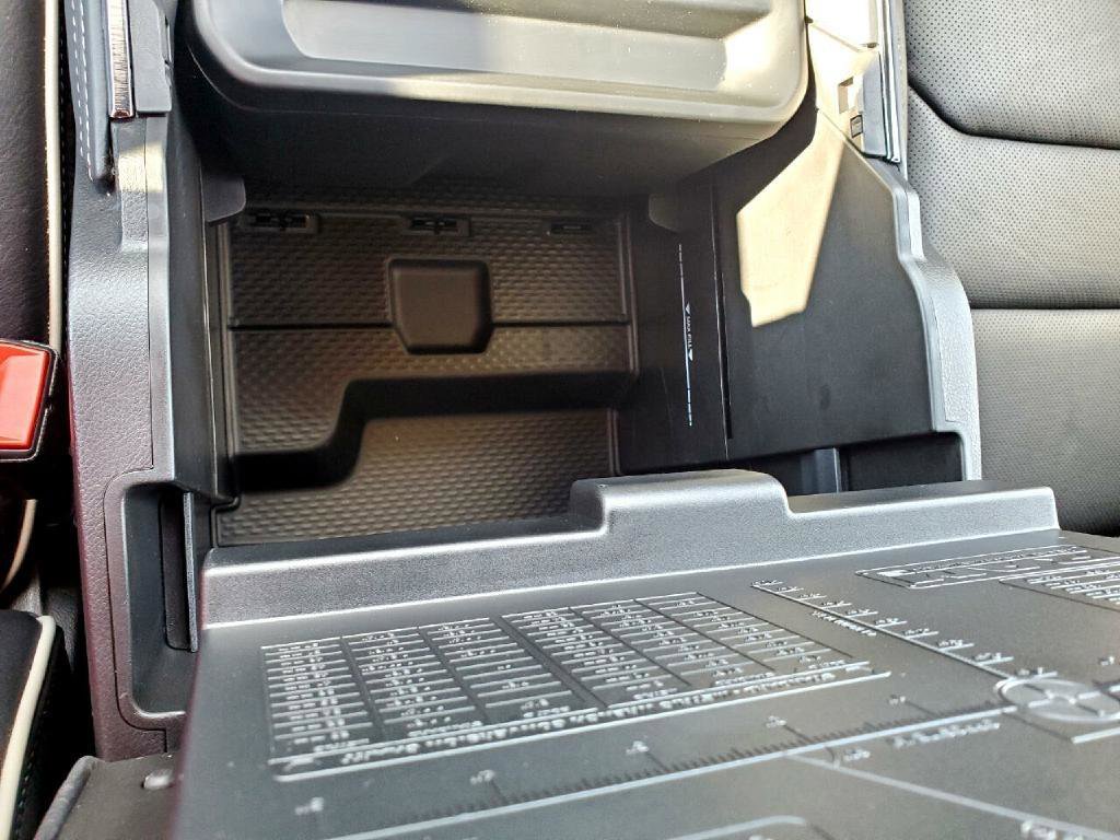 Used 2022 RAM 1500 Limited w/ Body-Colour Bumper Group image 12