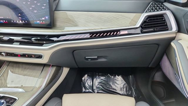 Used 2024 BMW X7 M60i w/ Executive Package image 41