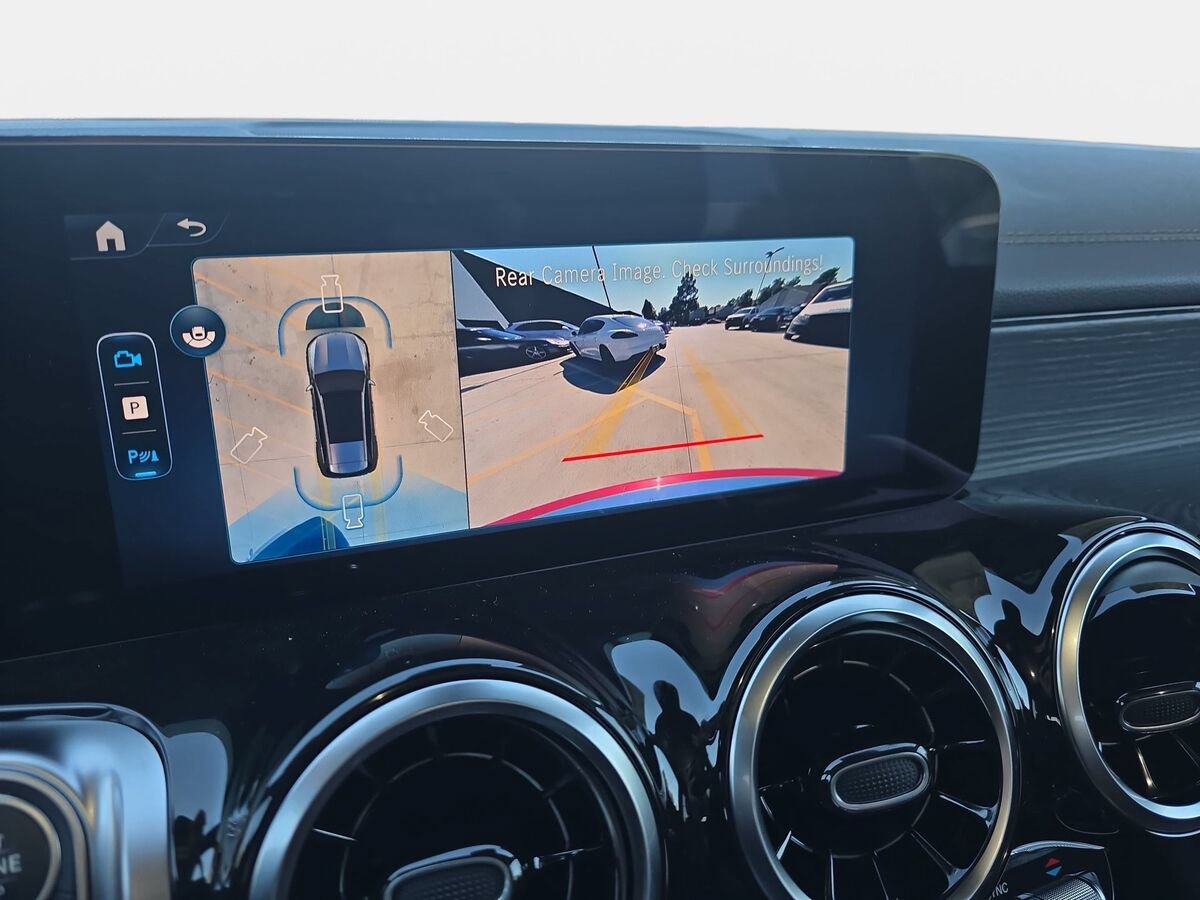 New 2026 Mercedes-Benz GLB 250 image 21