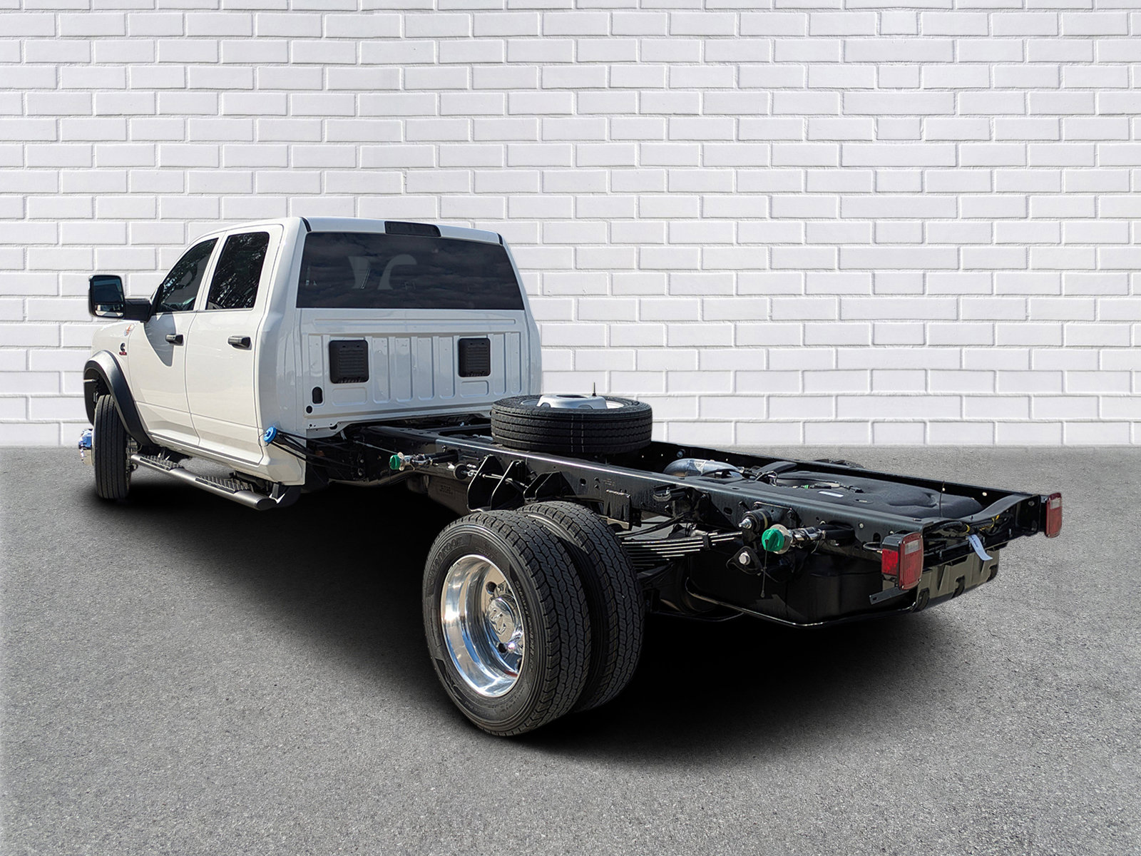 New 2026 RAM 5500 Tradesman w/ Chrome Appearance Group image 3