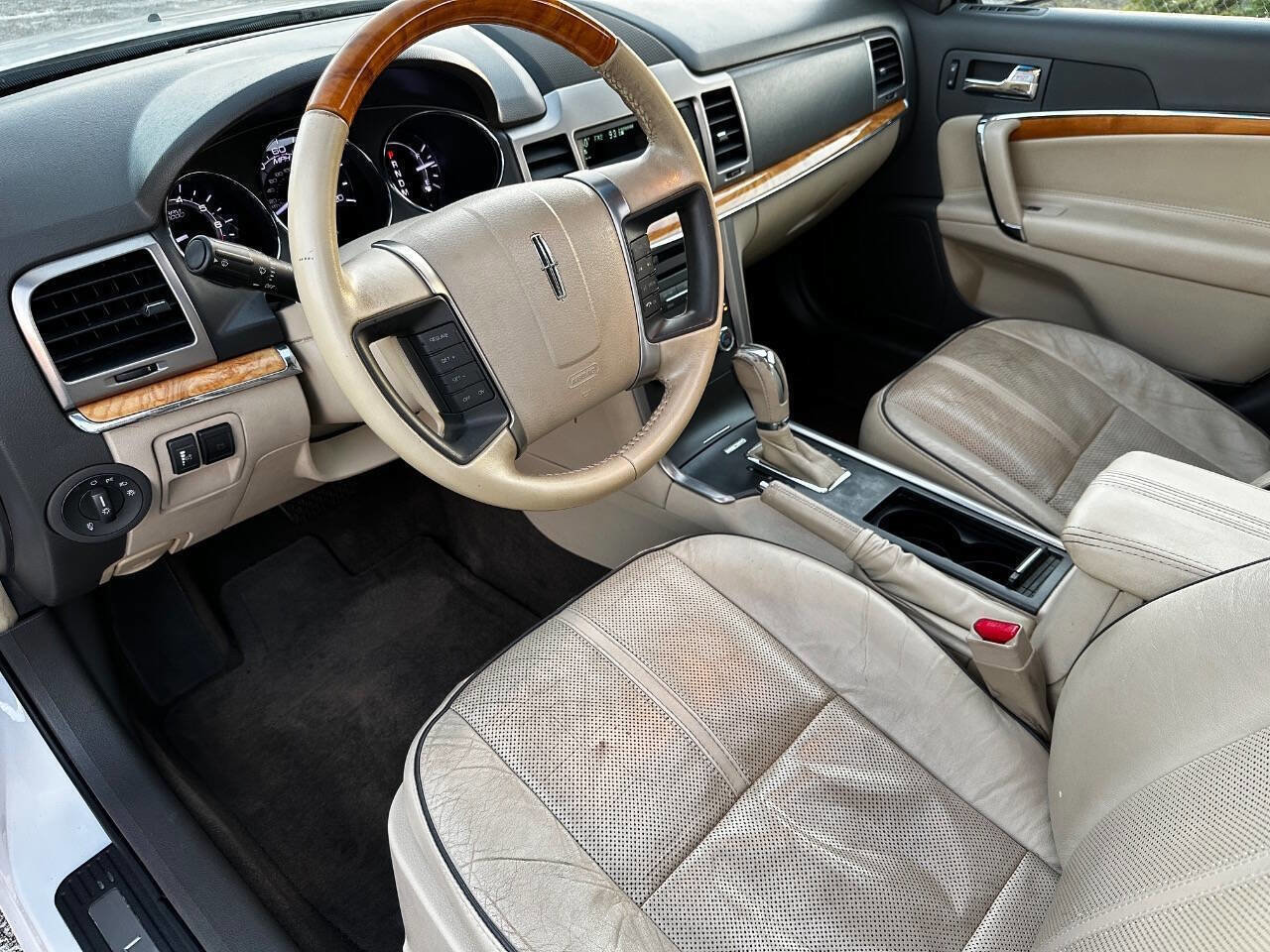 Used 2012 Lincoln MKZ FWD image 9