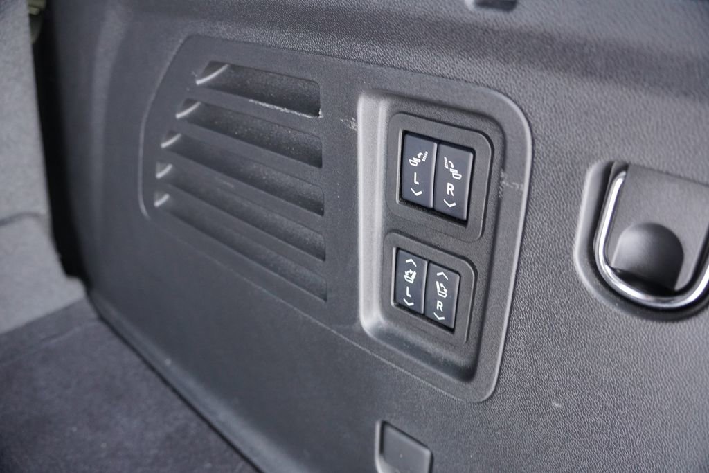 Certified 2025 GMC Acadia Denali image 24