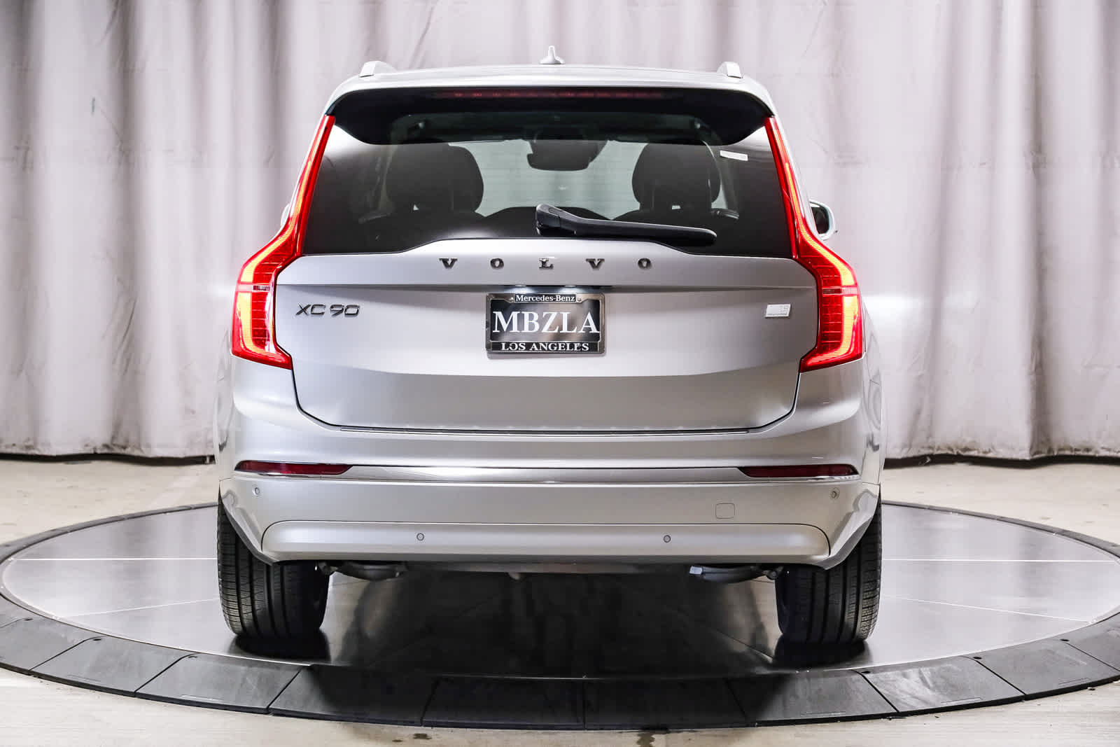 Used 2022 Volvo XC90 T8 Inscription w/ Advanced Package AWD/4WD image 3
