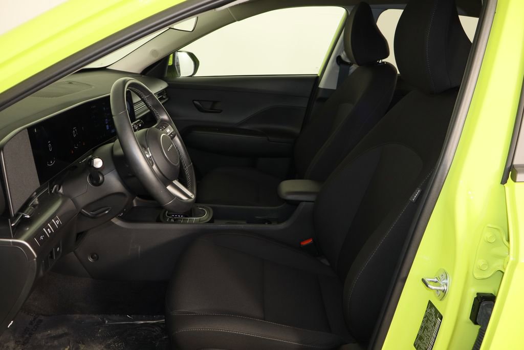 Used 2025 Hyundai Kona SEL image 16