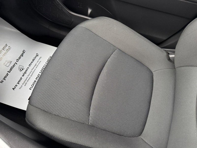 Used 2024 Toyota RAV4 LE image 27