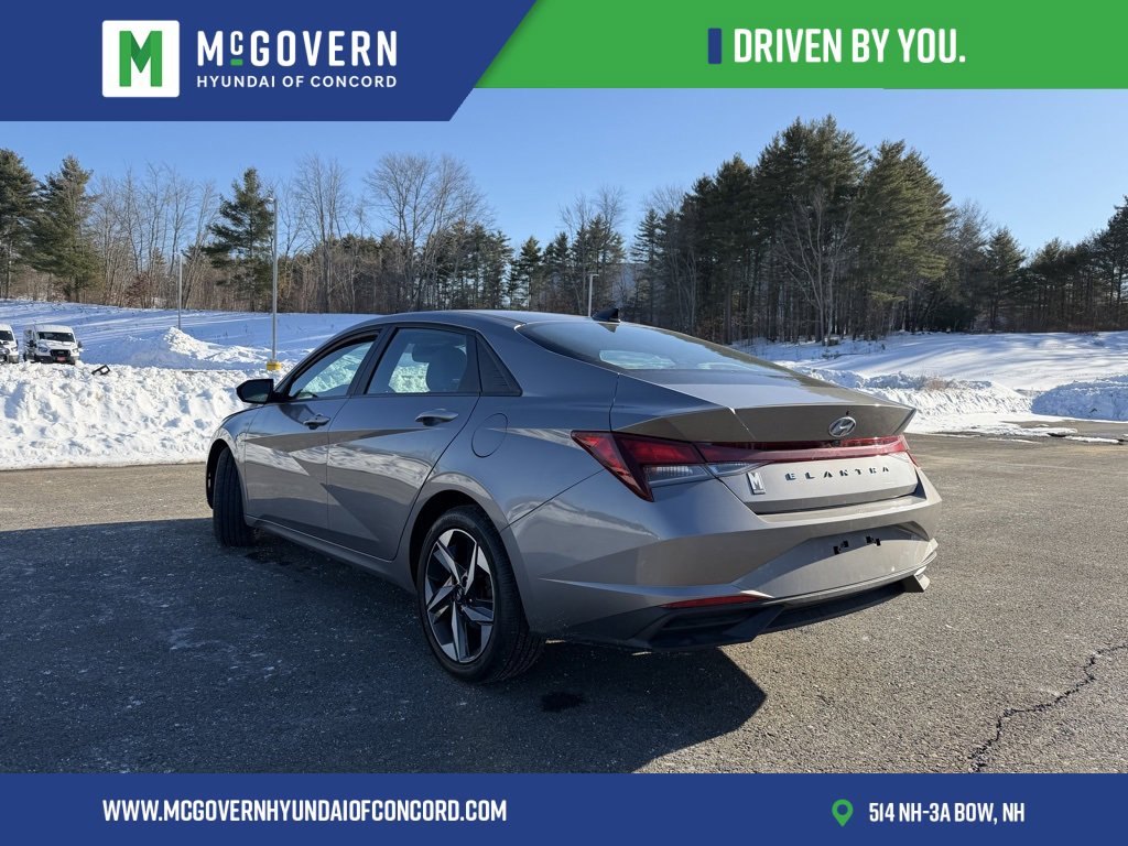 Used 2023 Hyundai Elantra SEL w/ Convenience Package image 2