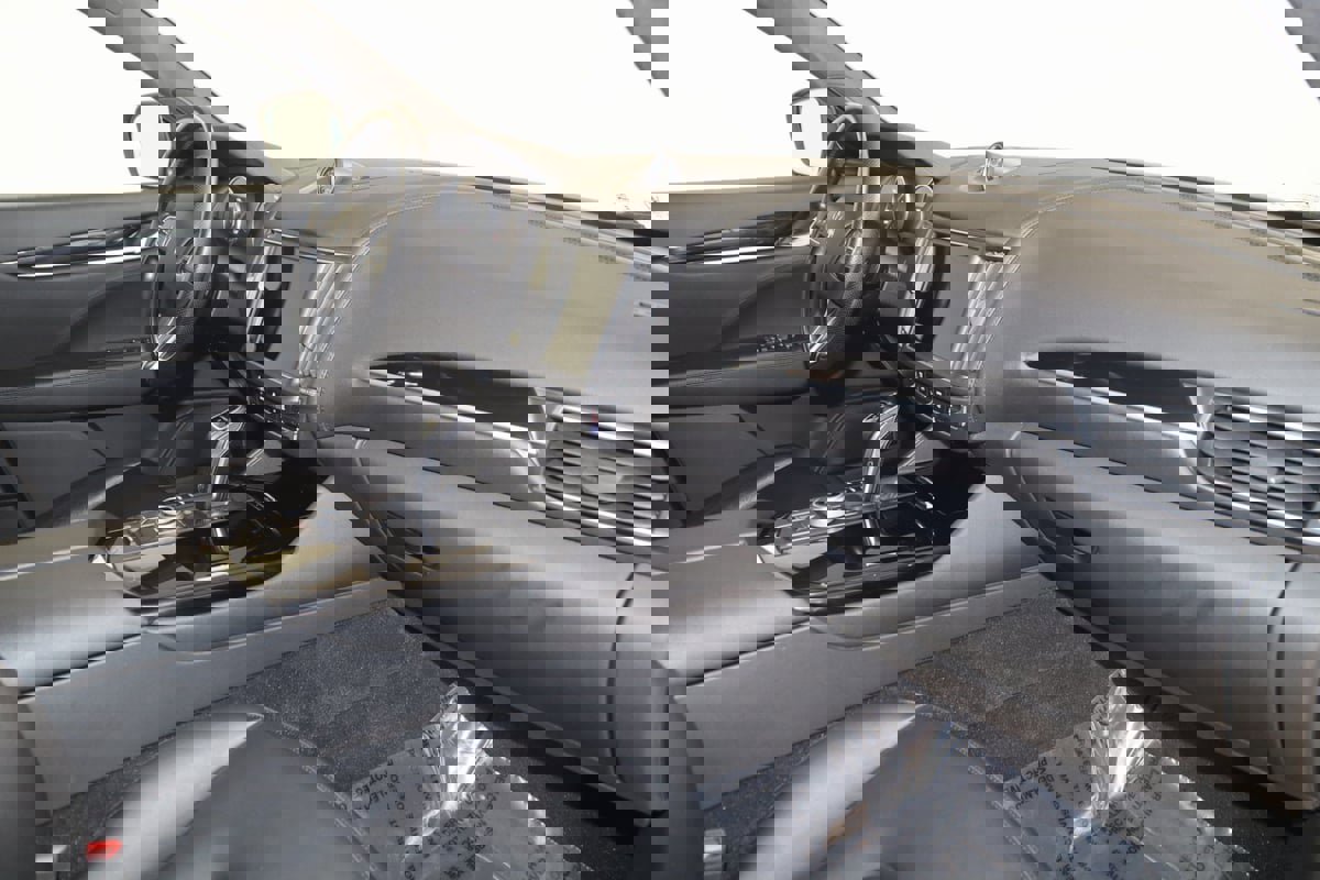 Used 2022 Maserati Levante Modena image 38