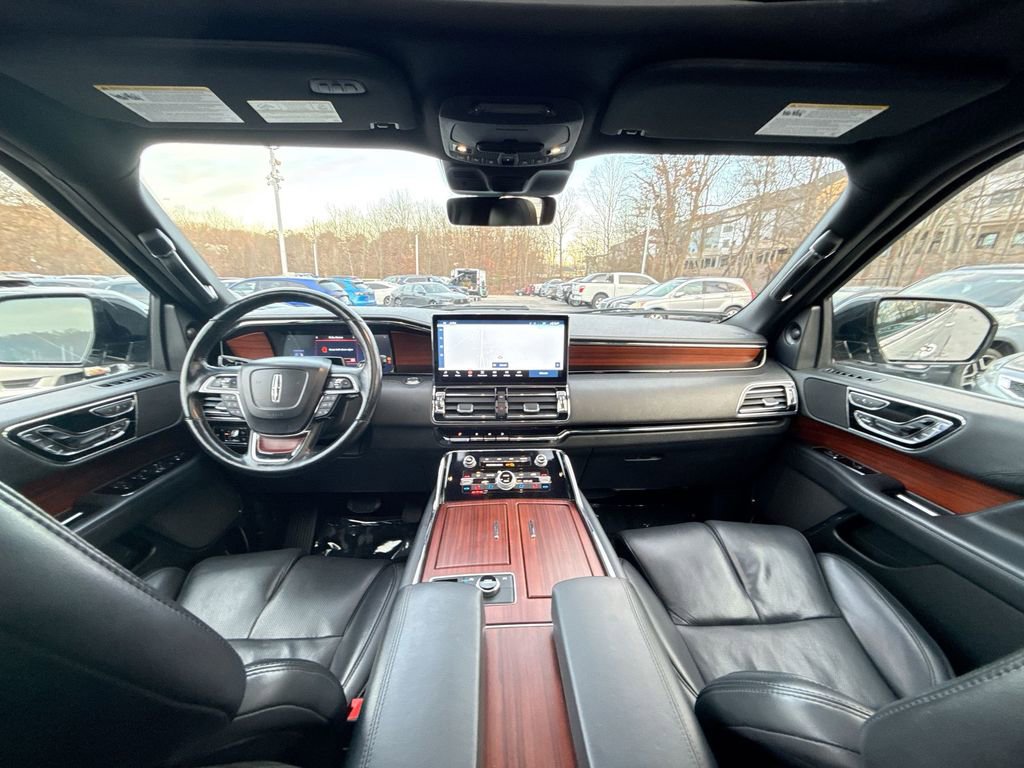 Used 2023 Lincoln Navigator Reserve image 23