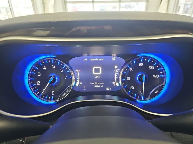 Used 2024 Chrysler Pacifica Limited FWD image 15