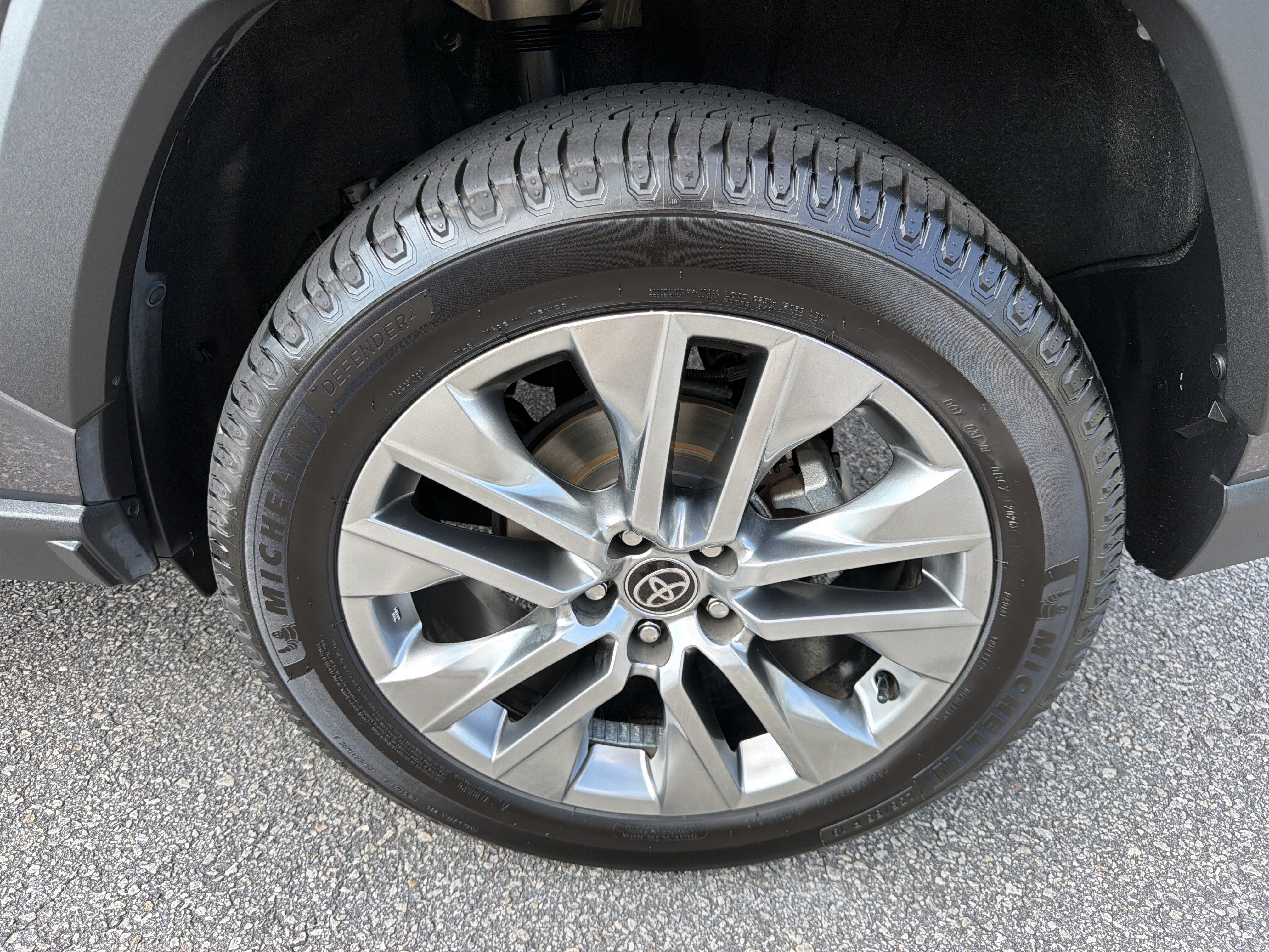 Certified 2022 Toyota RAV4 XLE Premium AWD/4WD image 29