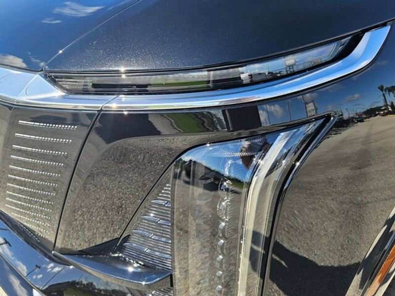 New 2026 Cadillac Vistiq Luxury image 10