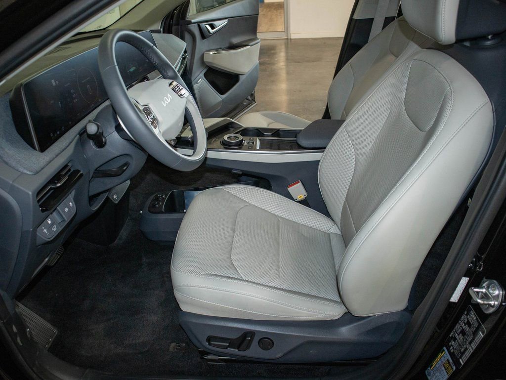 New 2023 Kia EV6 Wind AWD/4WD image 8