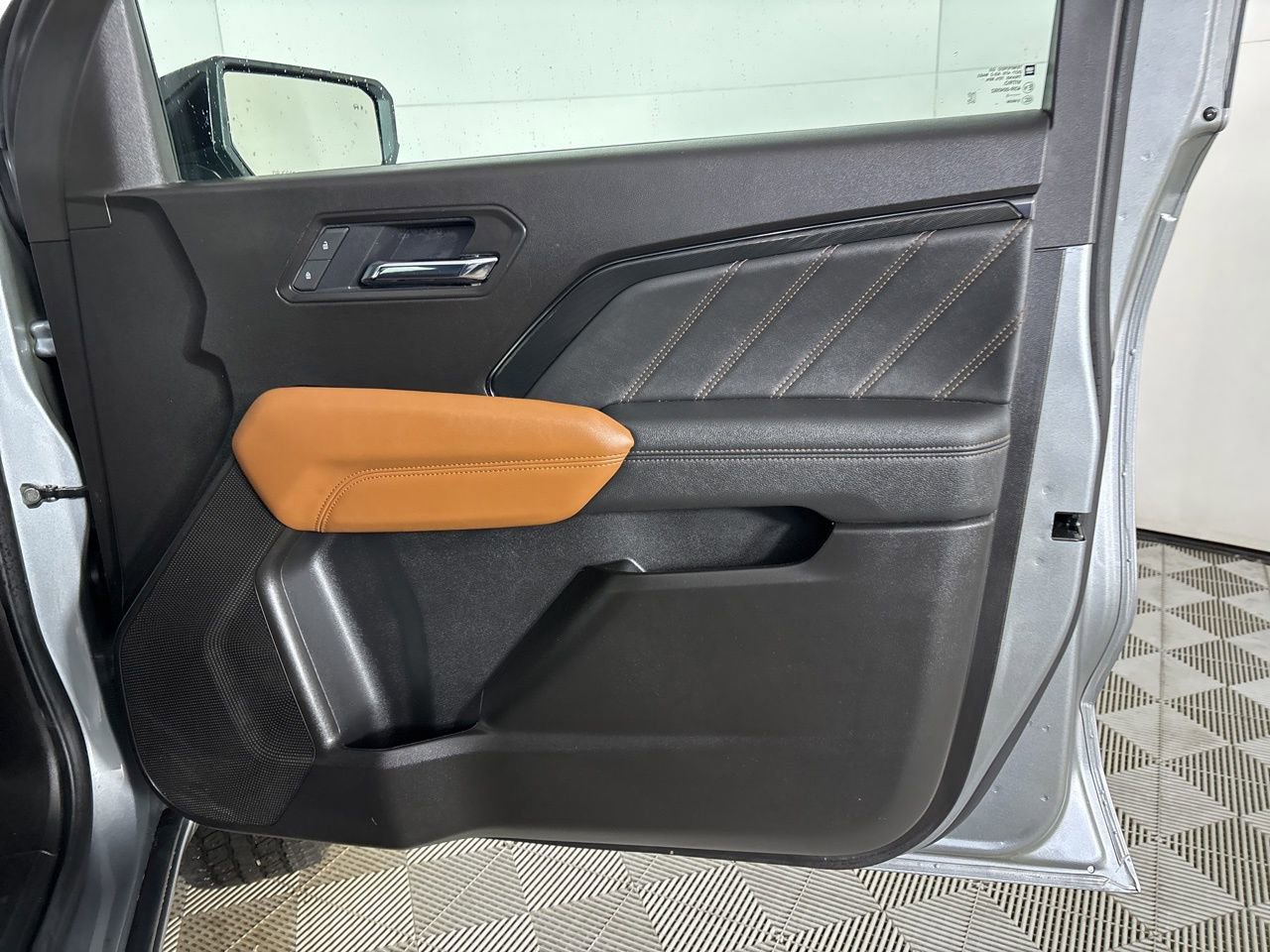 Used 2025 GMC Canyon AT4 image 24