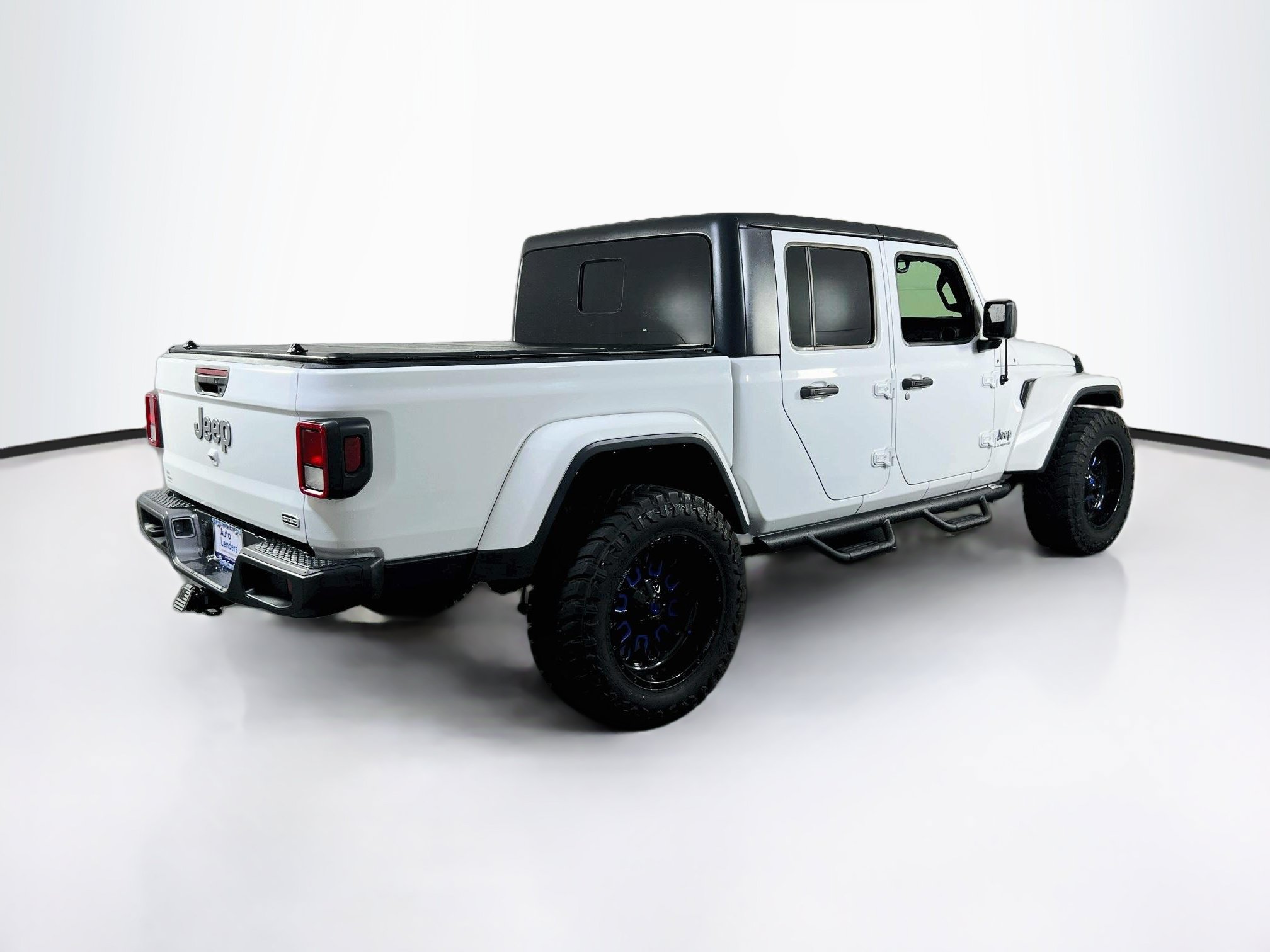 Used 2023 Jeep Gladiator Overland AWD/4WD image 5