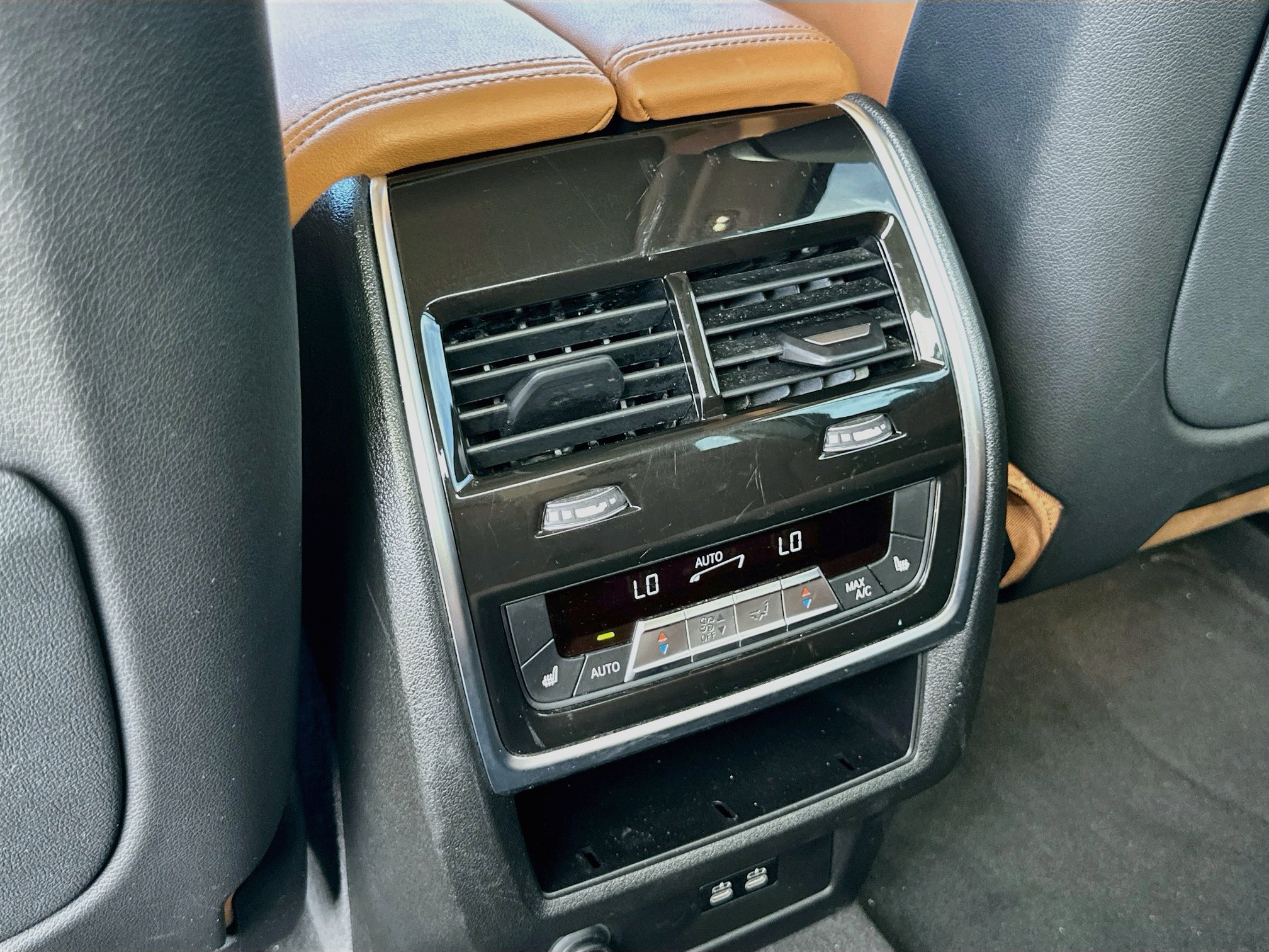 Certified 2025 BMW X7 xDrive40i w/ Premium Package AWD/4WD image 27