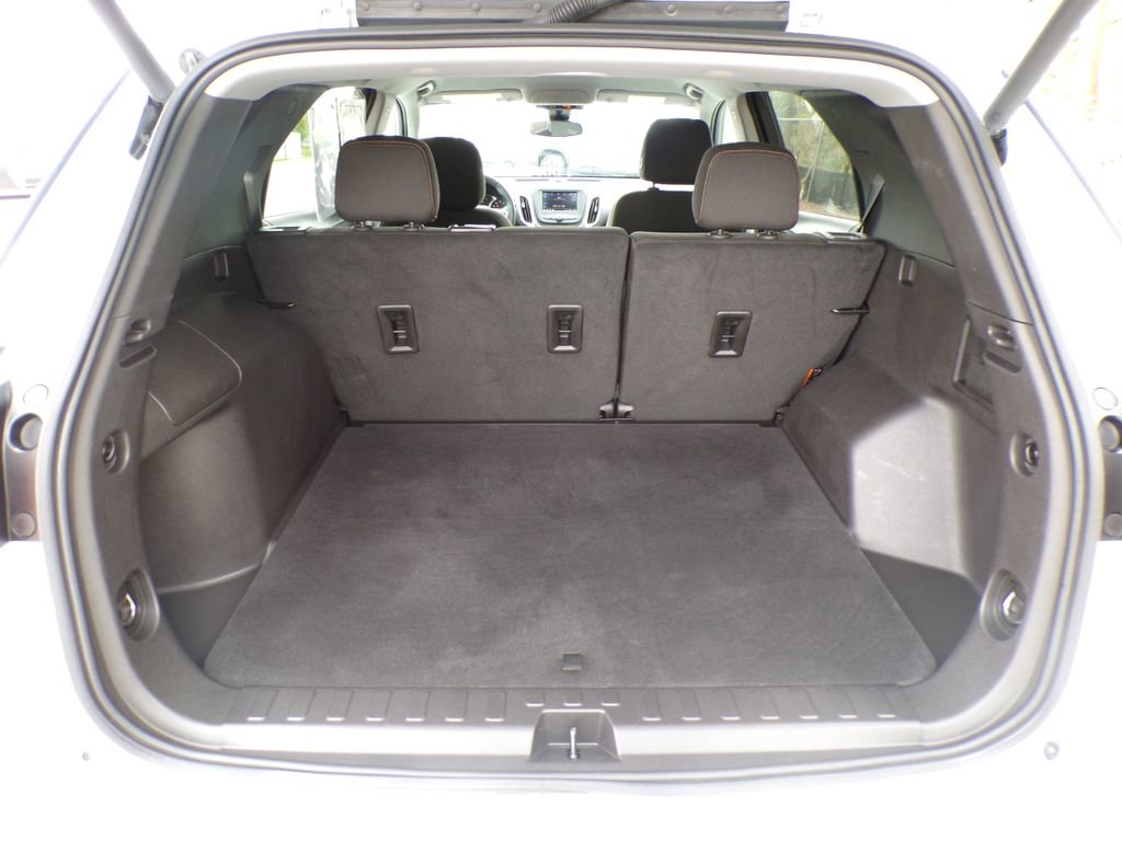 Used 2024 Chevrolet Equinox LT FWD image 18