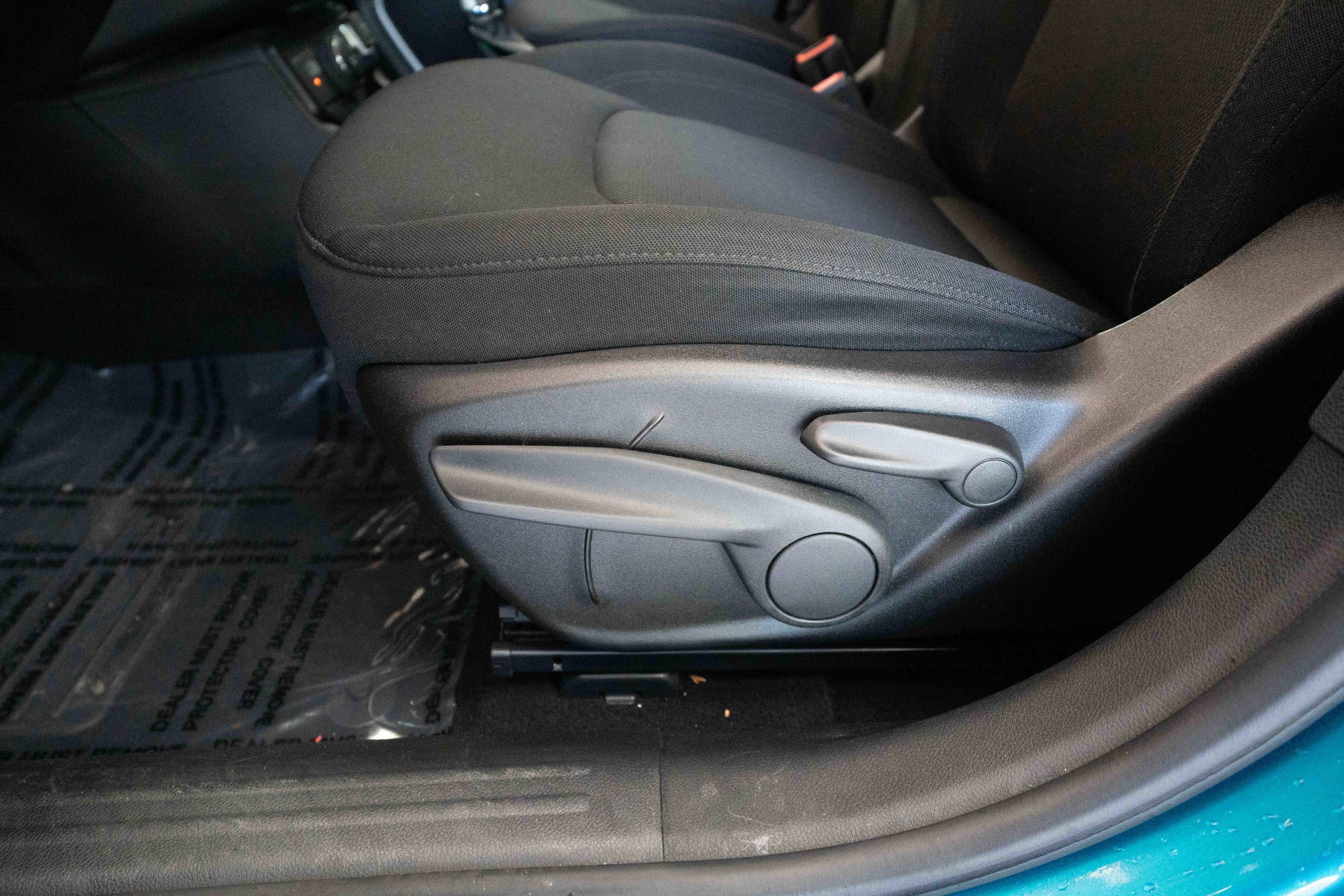 Used 2020 Jeep Renegade Sport w/ Sport Appearance Group AWD/4WD image 12