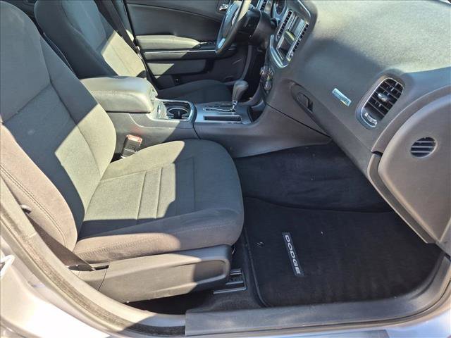 Used 2014 Dodge Charger SE RWD image 18