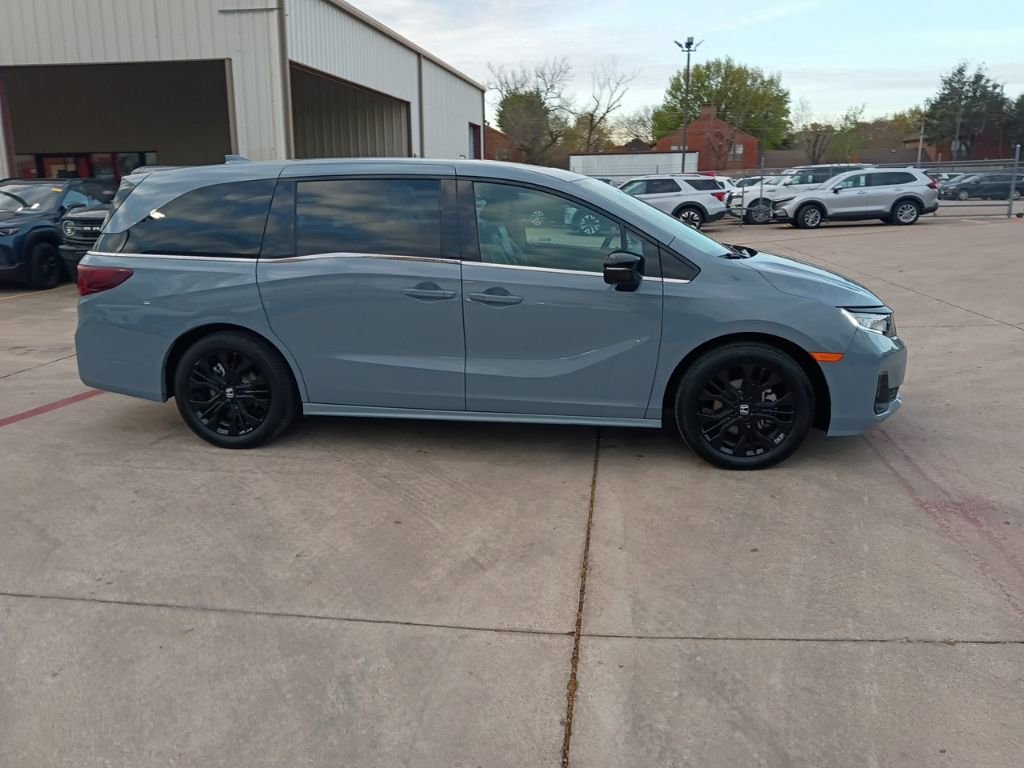 Used 2025 Honda Odyssey Sport-L image 7