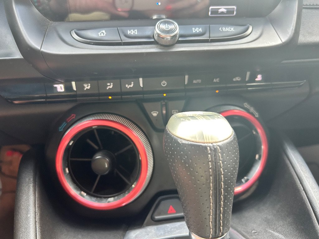 Used 2017 Chevrolet Camaro SS RWD image 8
