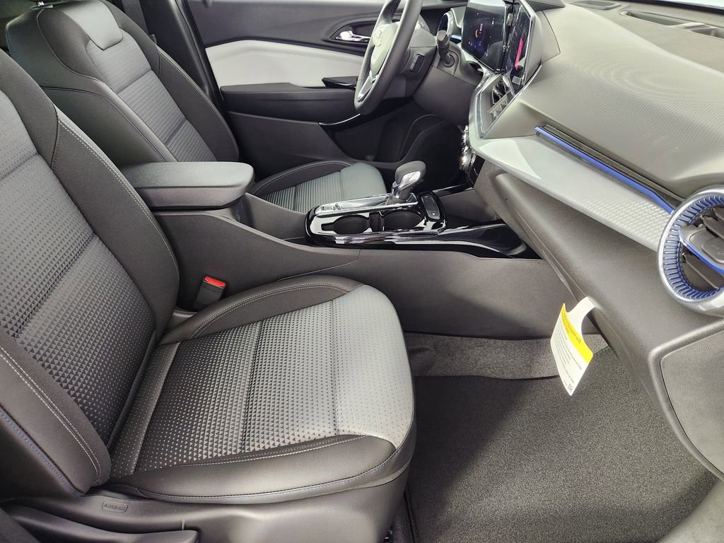 New 2026 Chevrolet Trax LT w/ Driver Confidence Package image 12