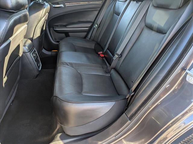 Used 2020 Chrysler 300 Limited image 20